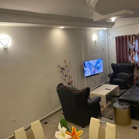 Km Cozy Two Room Apprt Yaoundé Exterior foto
