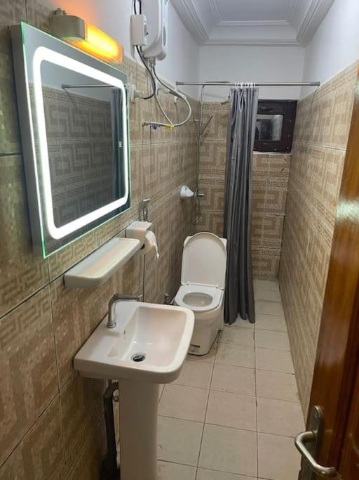 Km Cozy Two Room Apprt Yaoundé Exterior foto